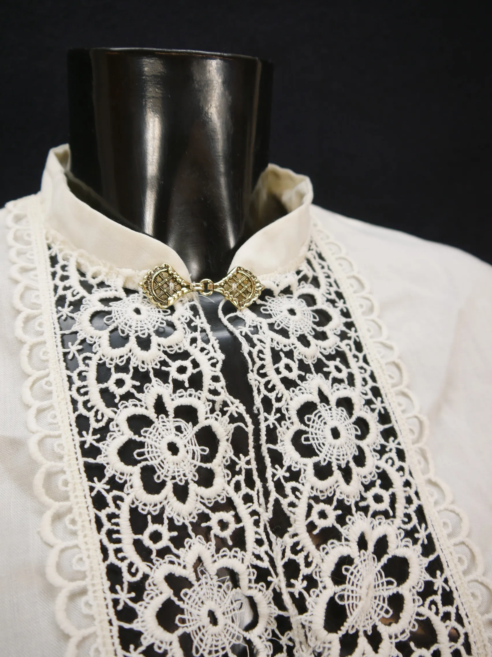 Gr.42 Dirndlbluse creme Bluse für Dirndl Baumwollmischung mit Spitze B9722