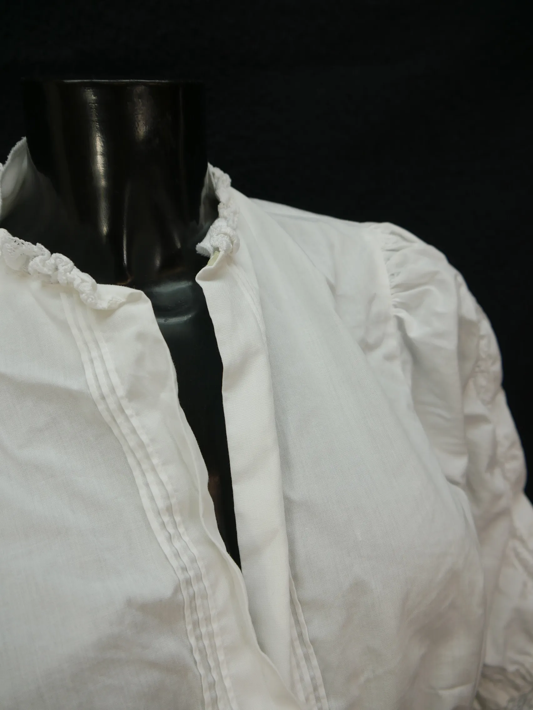 Gr.44 Dirndlbluse süße Bluse für Dirndl mit Spitze Trachtenbluse B8761